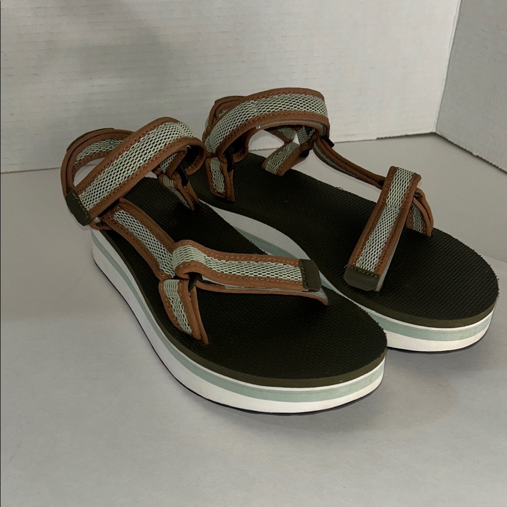 Teva Women's Sandals in Tan and Olive